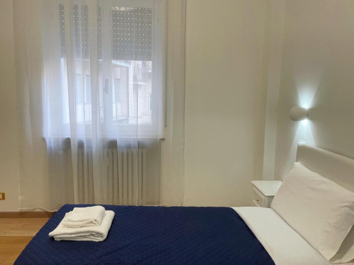 Nuovo Confortini Rooms Sunday เวโรนา ภายนอก รูปภาพ