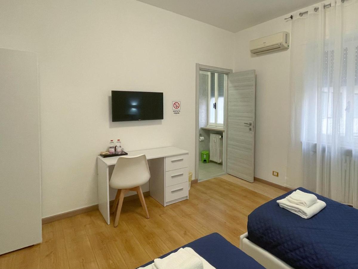 Nuovo Confortini Rooms Sunday เวโรนา ภายนอก รูปภาพ